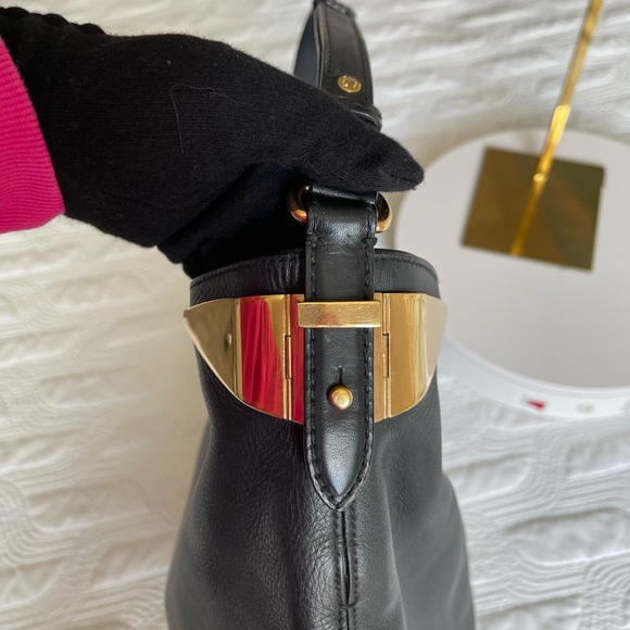 Authentic Salvatore Ferragamo Shoulder Bag - Picture 11 of 17